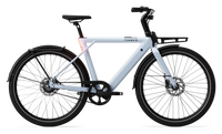 Op de fiets: TENWAYS CGO009 New Edition in Ice Blue met de voordrager, van opzij