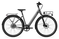 Op de fiets: TENWAYS CGO800S in Pebble Grey met de voordrager, van opzij